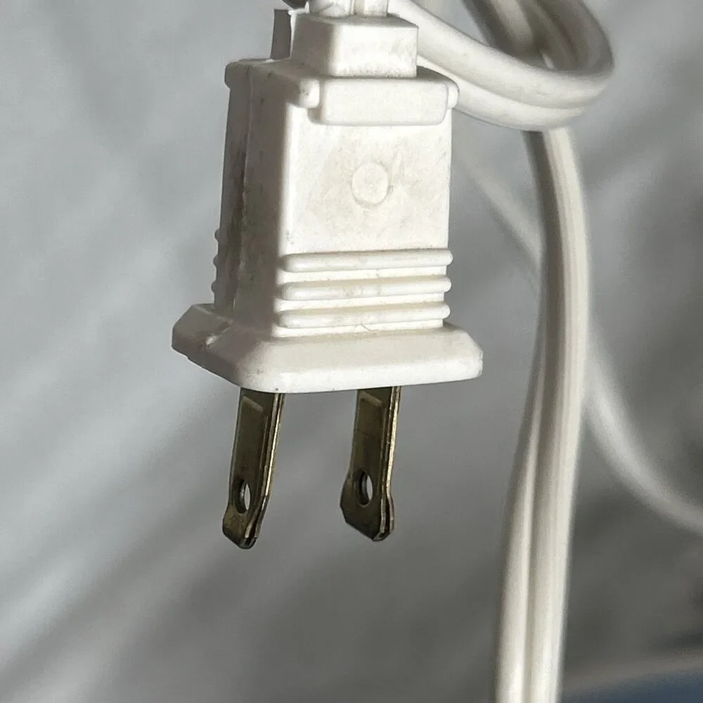 Vintage White Spaghetti Poodle Table Lamp 1950s Ceramic 25